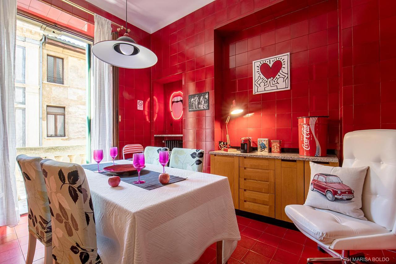 Billie's Flat RED - art&design apt in Verona historic centre Extérieur photo