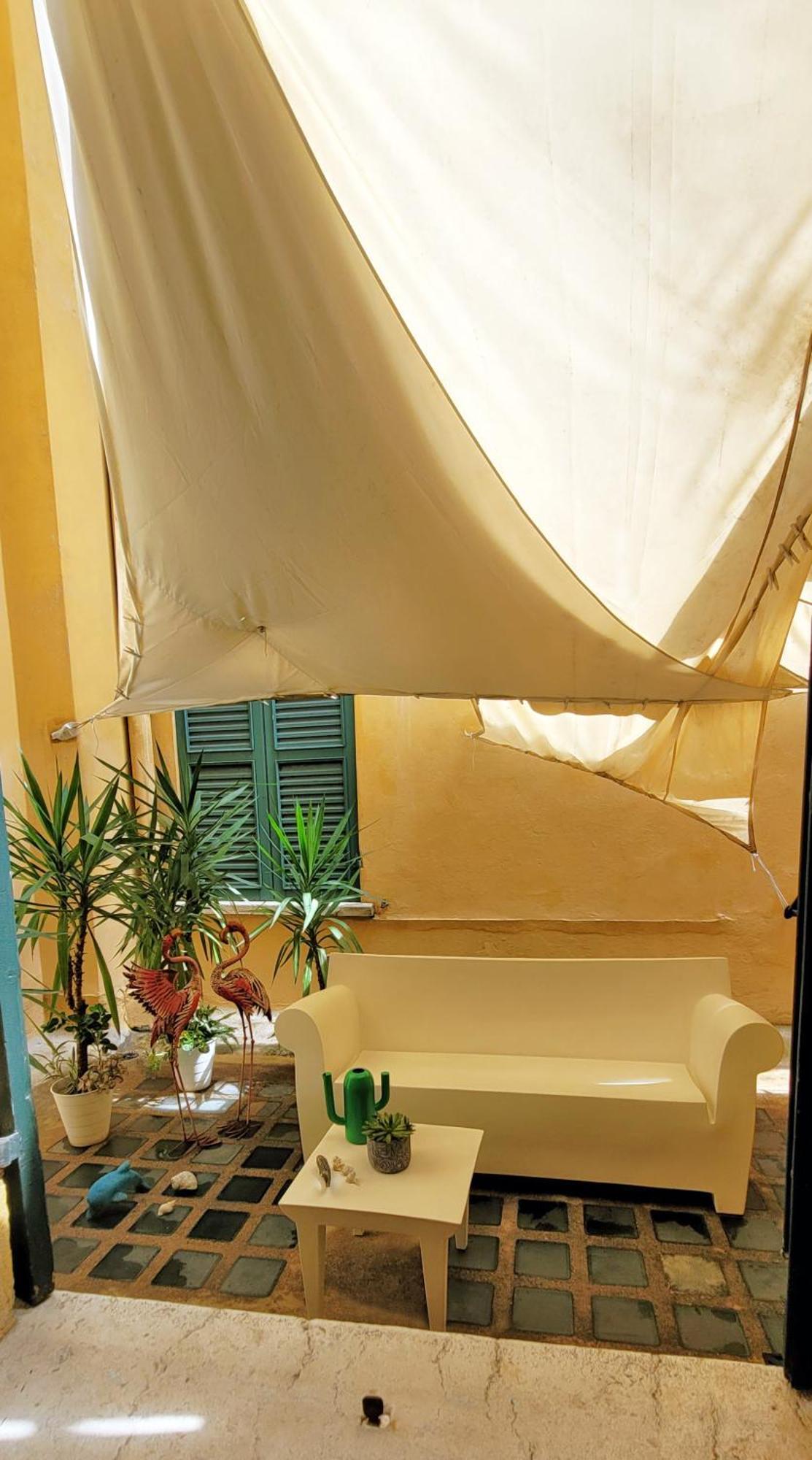 Billie's Flat RED - art&design apt in Verona historic centre Extérieur photo